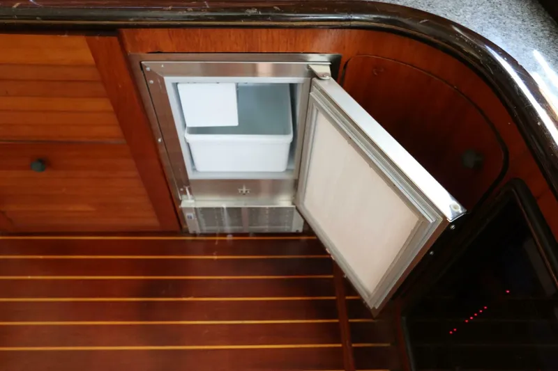 Slide: The Image of Spectrum 48 Convertible 1991 - 5871777