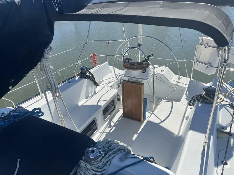 Slide: The Image of 1999 C&C 110 - 5882482