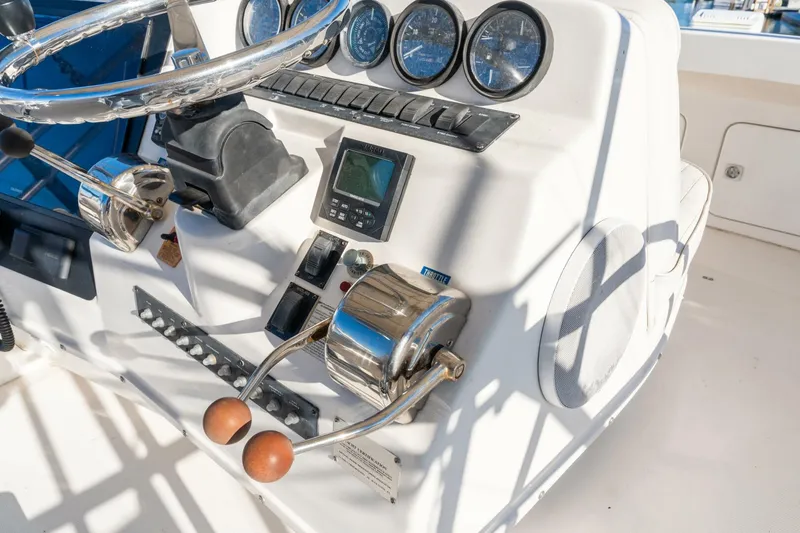 Slide: The Image of 2004 Luhrs 36 Convertible - 5885550