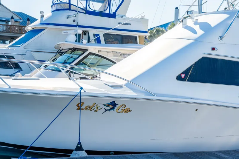 Slide: The Image of 2004 Luhrs 36 Convertible - 5885528