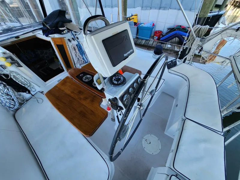 Slide: The Image of Instruments 35' Catalina 355, Island Time II - 5875248