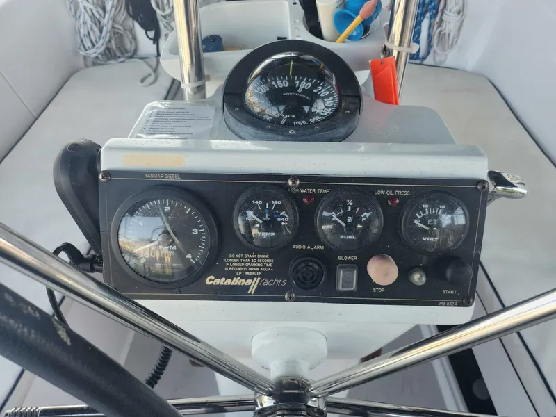 Slide: The Image of Binnacle and cockpit table covers 35' Catalina 355, Island Time II - 5875268