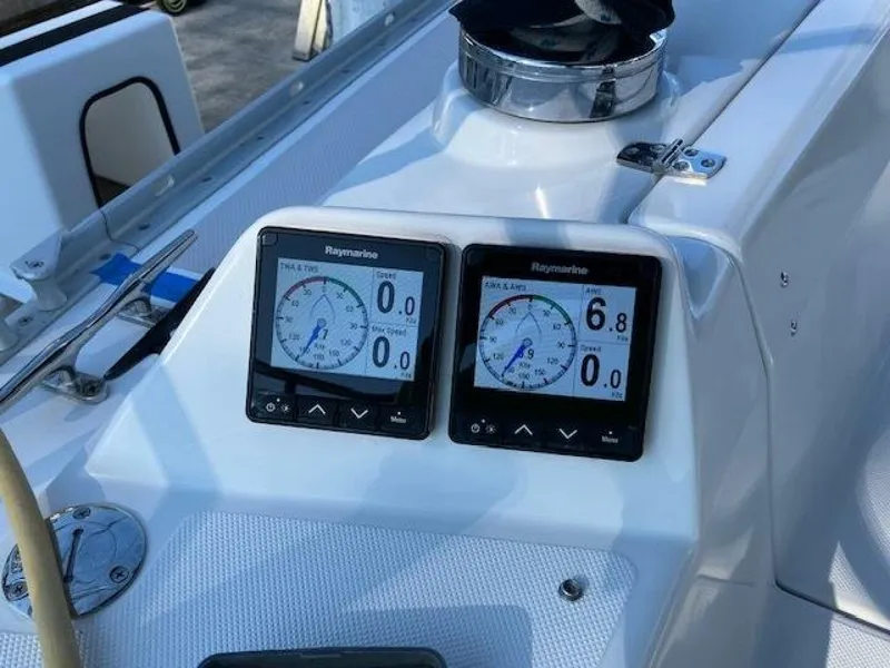 Slide: The Image of Main salon 35' Catalina 355, Island Time II - 5875262