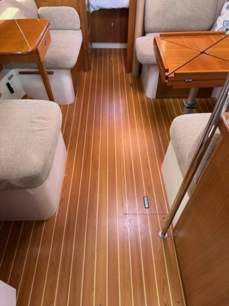 Slide: The Image of Vberth 35' Catalina 355, Island Time II - 5875254