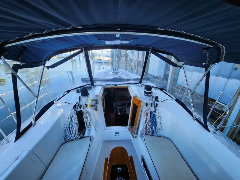 Slide: The Image of Dodger from front deck 35' Catalina 355, Island Time II - 5875281