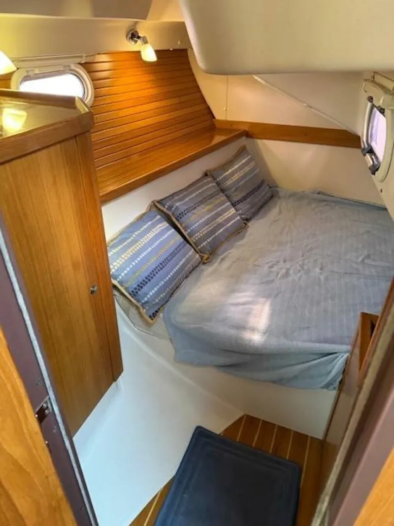 Slide: The Image of Aft Berth 35' Catalina 355, Island Time II - 5875273