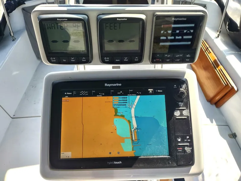 Slide: The Image of Catalina 36 MkII 2000 - 5872604