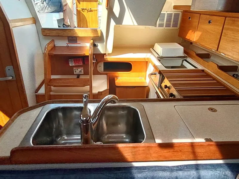 Slide: The Image of Catalina 36 MkII 2000 - 5872620