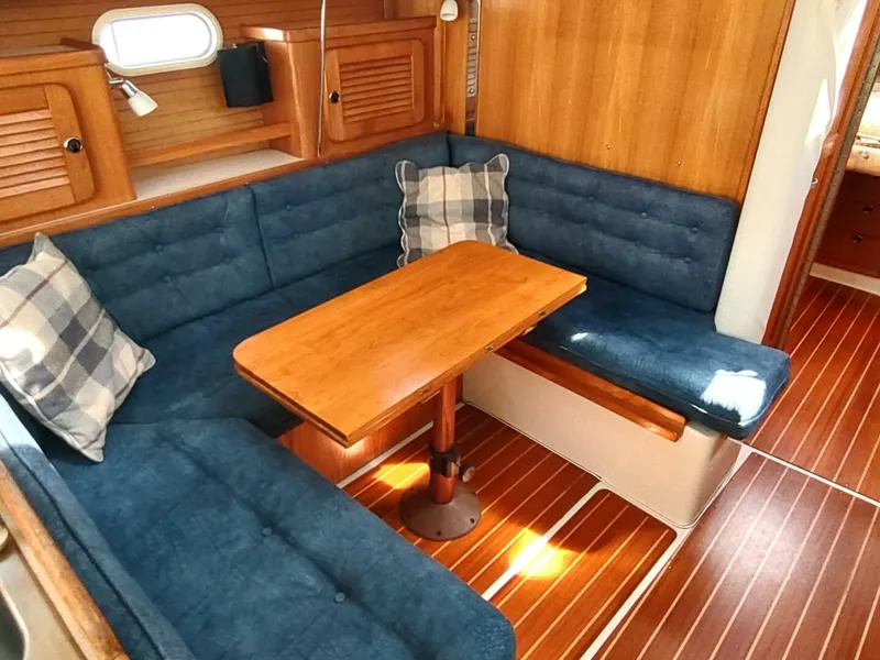 Slide: The Image of Catalina 36 MkII 2000 - 5872617