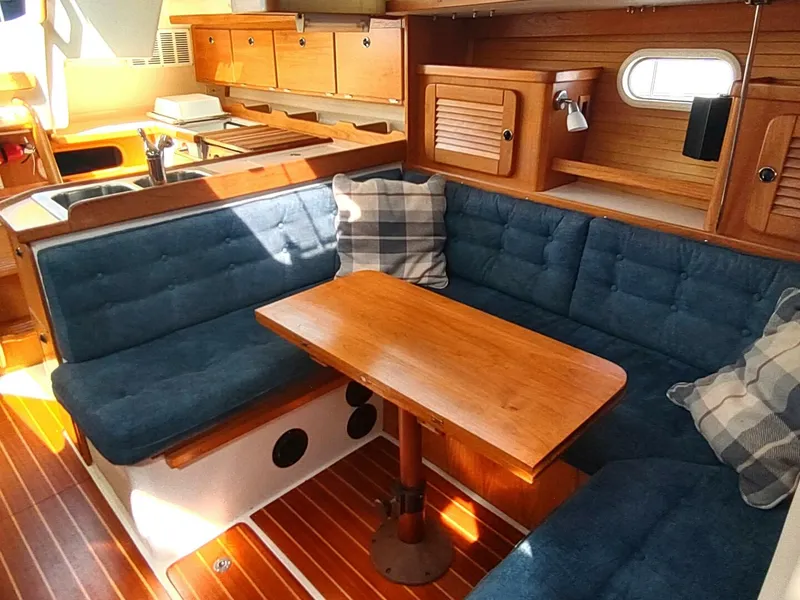 Slide: The Image of Catalina 36 MkII 2000 - 5872619