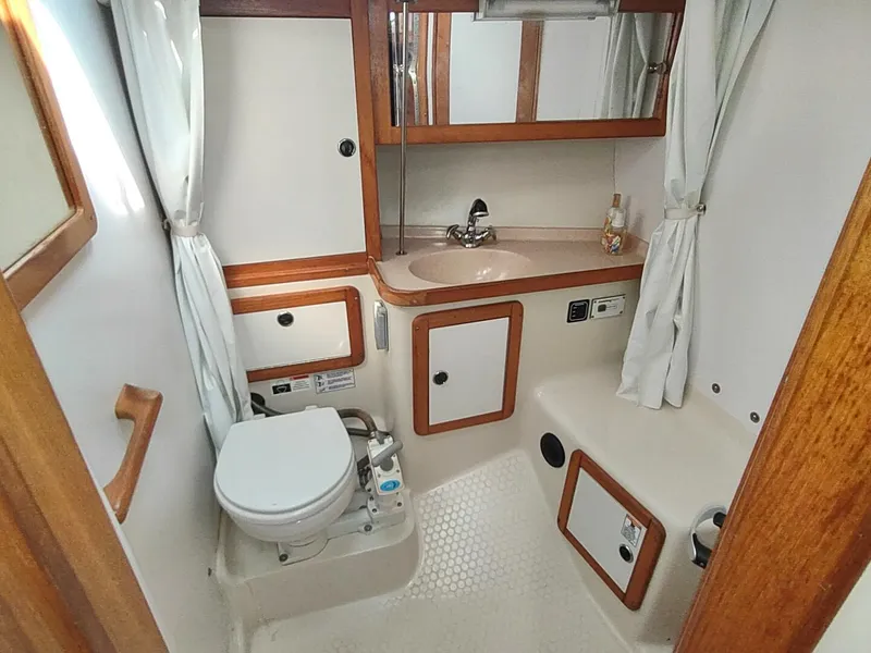 Slide: The Image of Catalina 36 MkII 2000 - 5872624