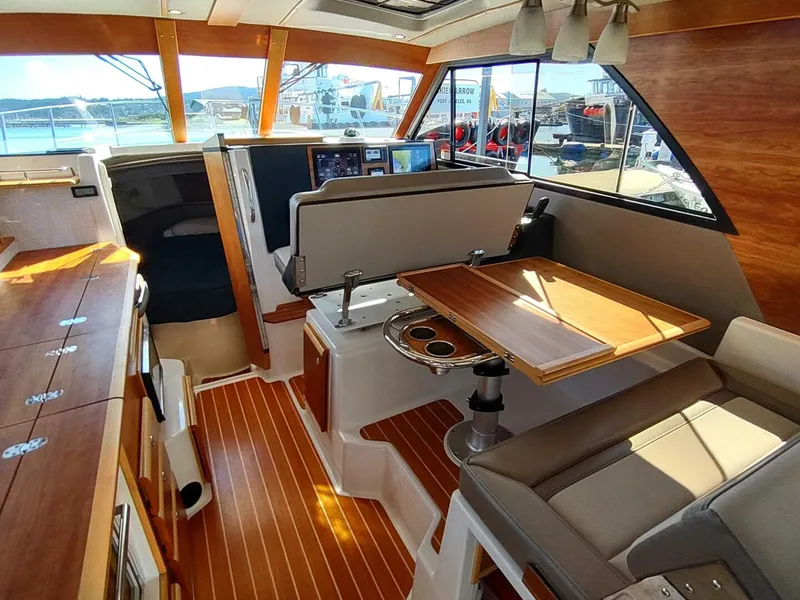 Slide: The Image of Cutwater C-32 Coupe 2020 - 5872747