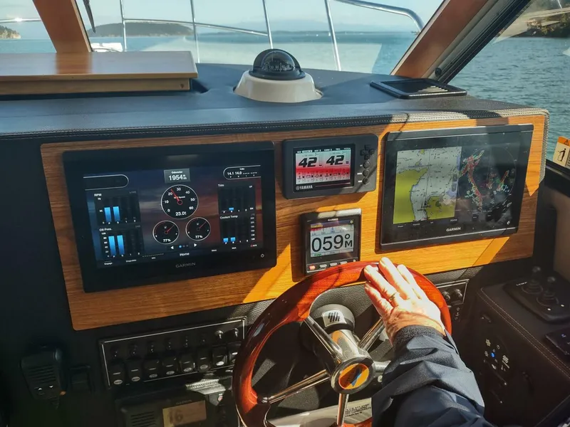 Slide: The Image of Cutwater C-32 Coupe 2020 - 5872728