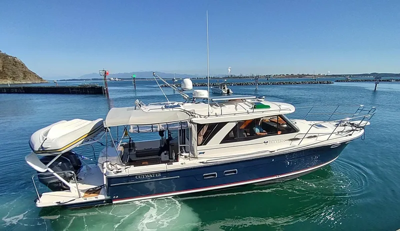 Slide: The Image of Cutwater C-32 Coupe 2020 - 5872773