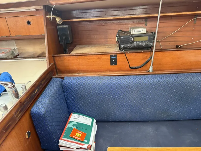 Slide: The Image of Beneteau Oceanis 350 1987 - 5876844