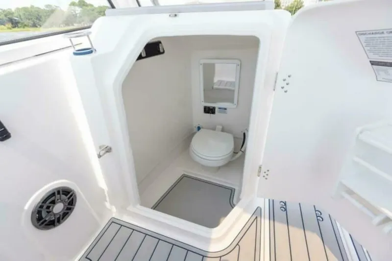 Slide: The Image of Sea Fox 268 Traveler 2026 - 5873045