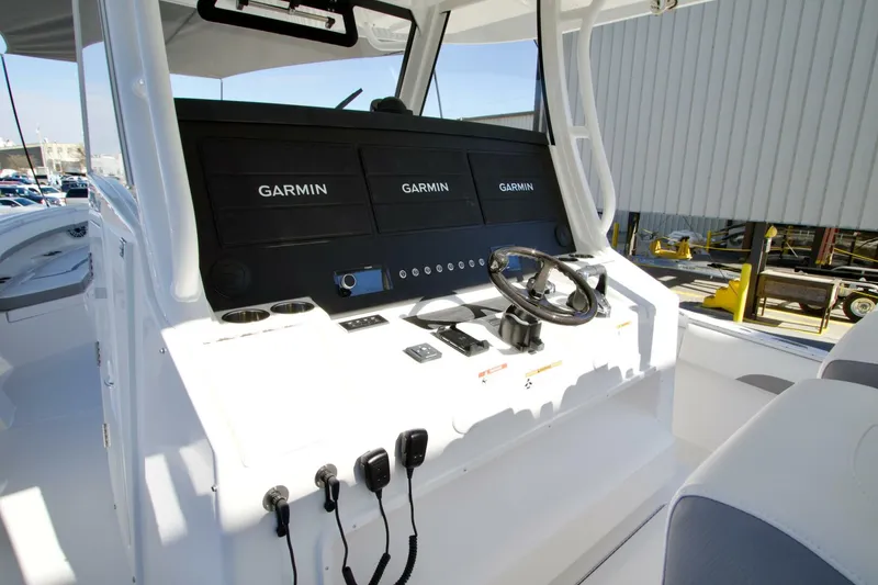 Slide: The Image of Regulator Marine 37 2026 - 5930562