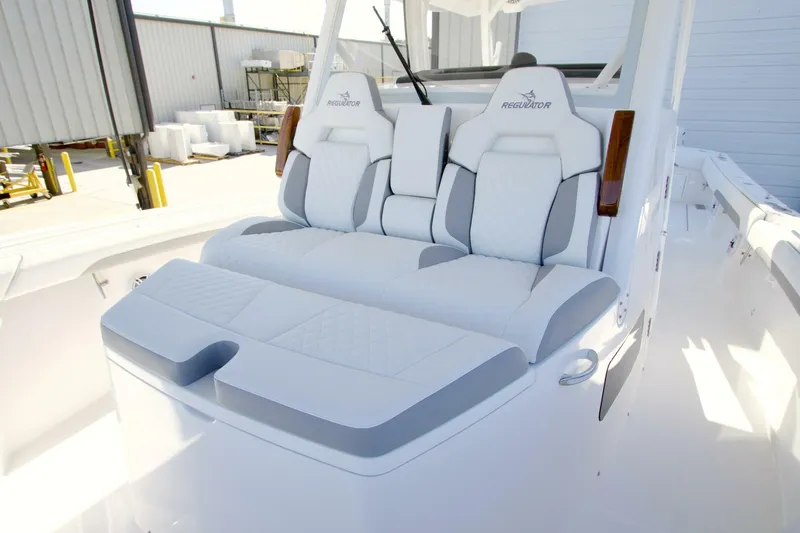 Slide: The Image of Regulator Marine 37 2026 - 5930519