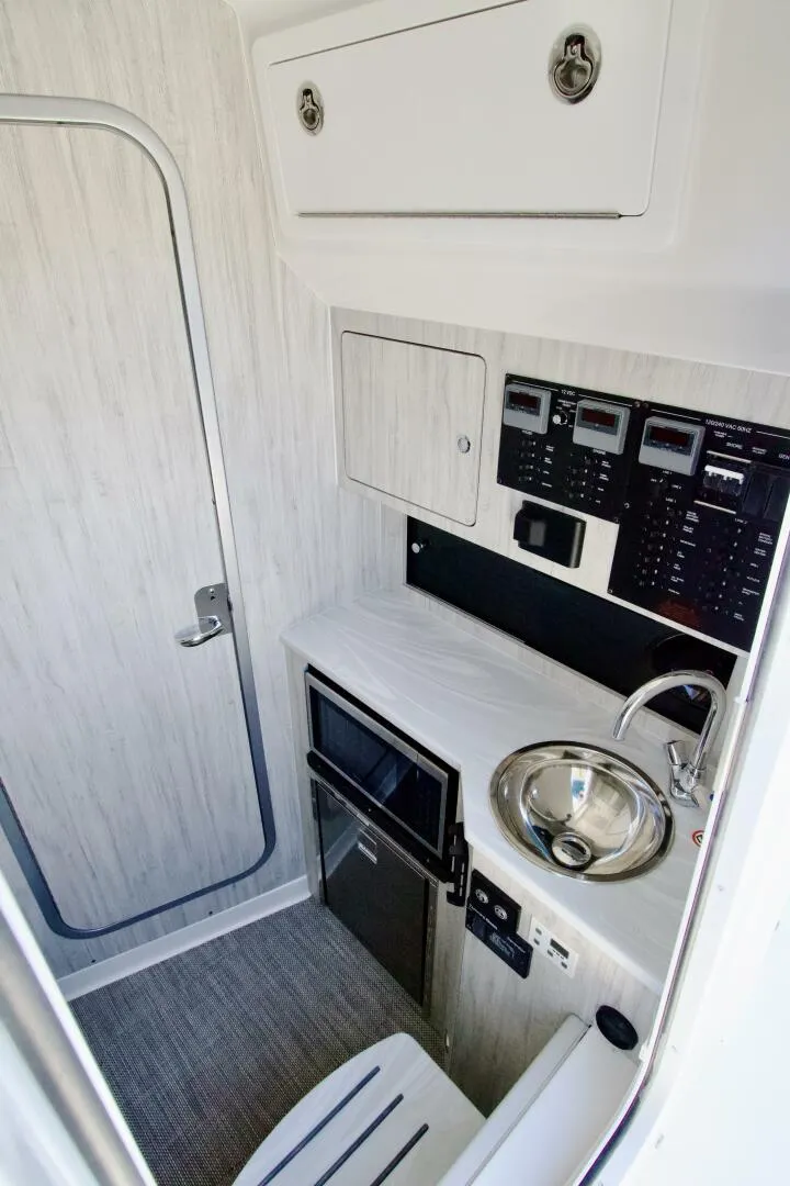 Slide: The Image of Regulator Marine 37 2026 - 5930550