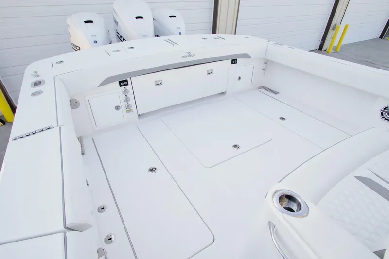 Slide: The Image of Regulator Marine 37 2026 - 5930569