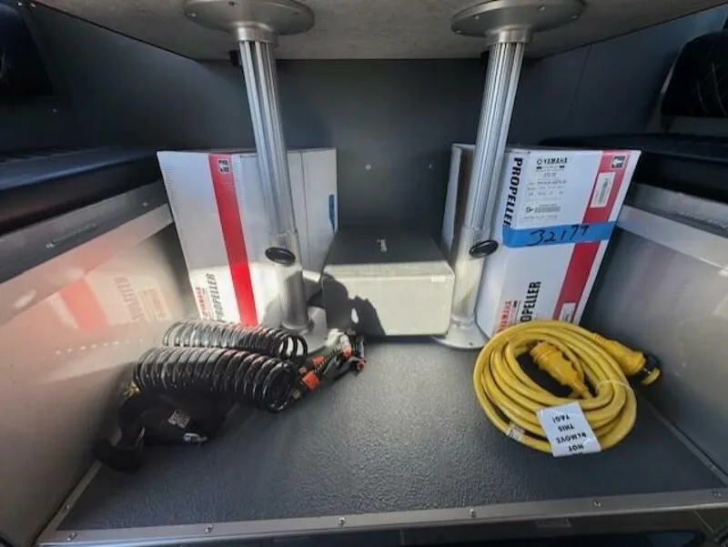 Slide: The Image of North River Endurance 2024 - 5873299