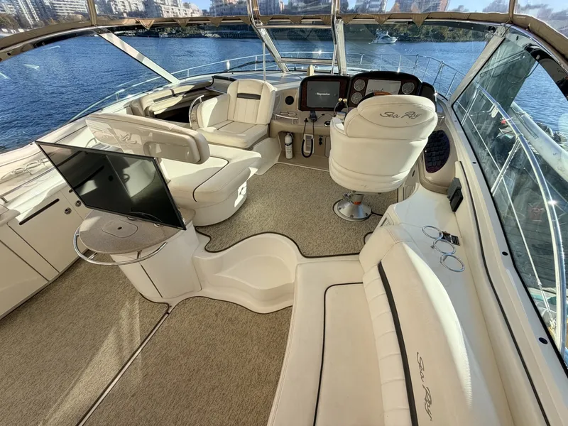 Slide: The Image of Sea Ray 50 2005 - 8049506