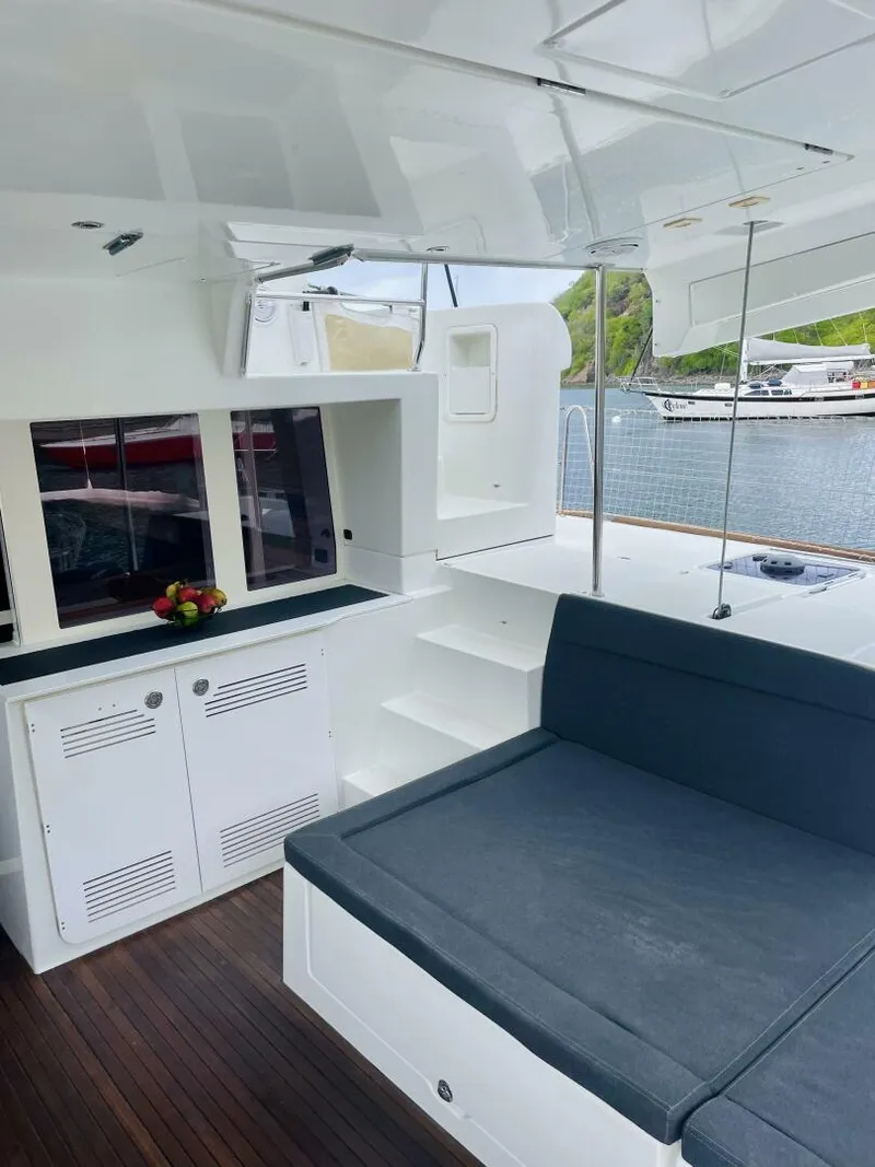 Slide: The Image of Lagoon 450F 2018 - 5881994