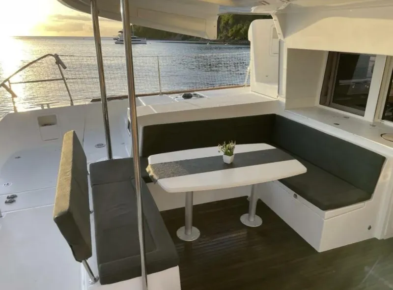 Slide: The Image of Lagoon 450F 2018 - 5882003