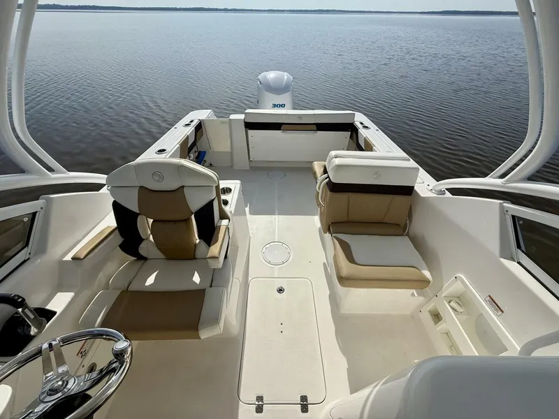 Slide: The Image of 2018 Edgewater 248 CX Cockpit - 5873521