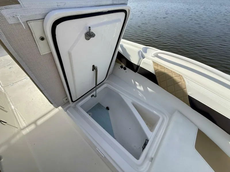 Slide: The Image of 2018 Edgewater 248 CX - 5873518