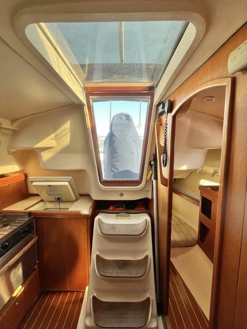 Slide: The Image of Hunter 326 2002 - 5873836