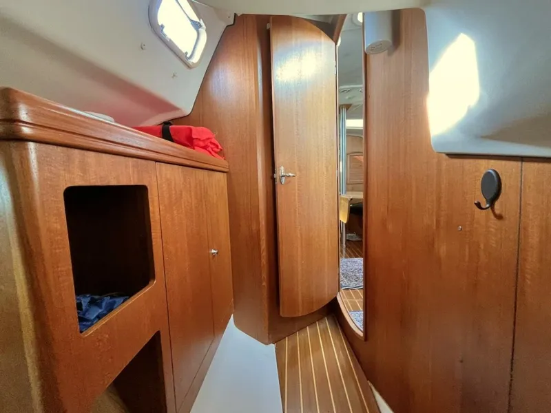 Slide: The Image of Hunter 326 2002 - 5873835