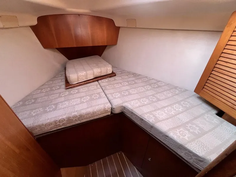 Slide: The Image of Hunter 326 2002 - 5873818