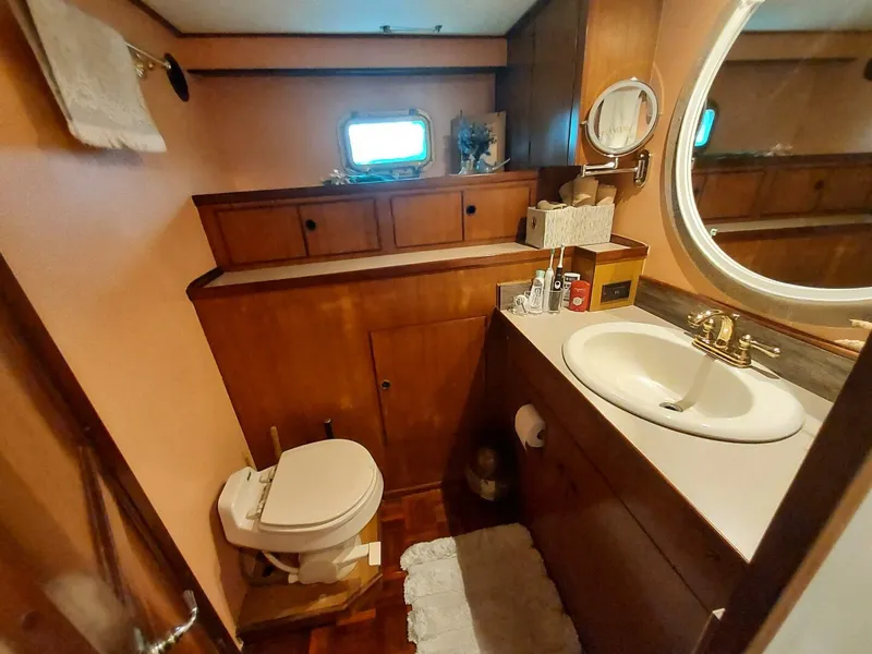 Slide: The Image of DeFever 52 Offshore Cruiser 1982 - 5873915