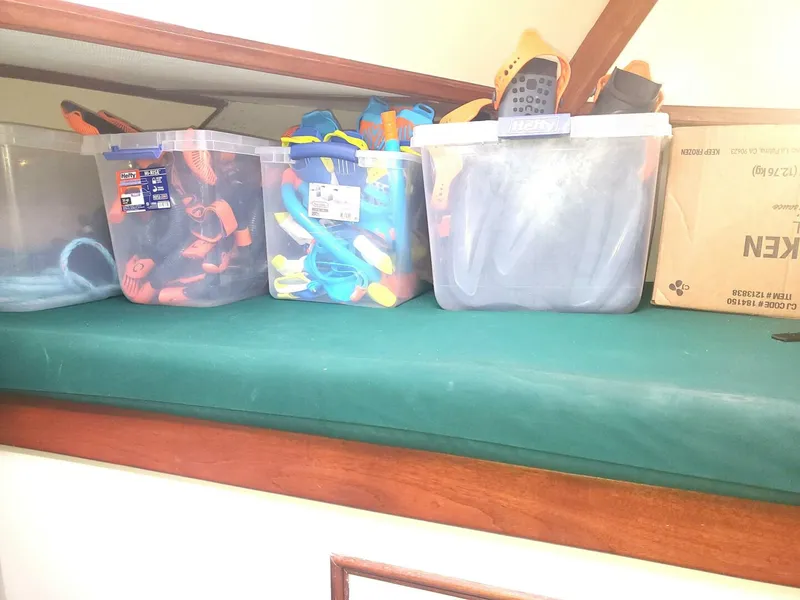 Slide: The Image of CHB SEDAN-AFT CABIN 1981 - 5881965