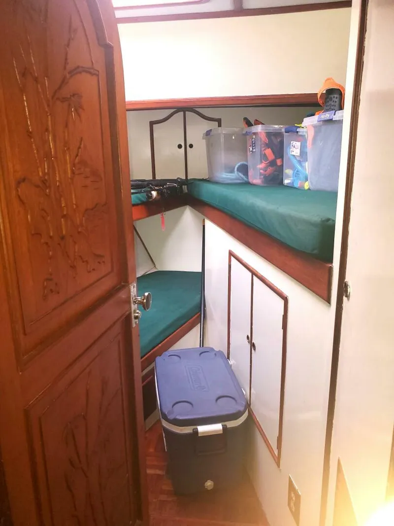 Slide: The Image of CHB SEDAN-AFT CABIN 1981 - 5881969