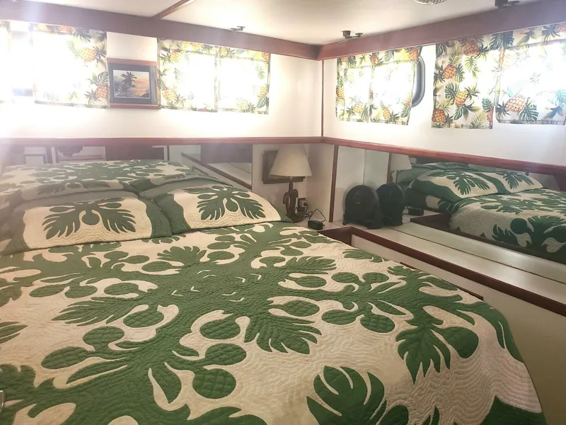 Slide: The Image of CHB SEDAN-AFT CABIN 1981 - 5881981