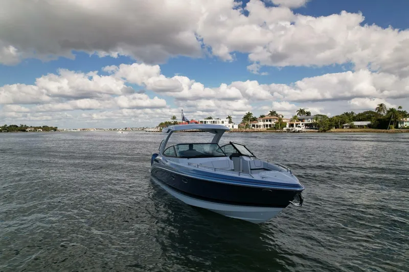 Slide: The Image of Formula 330 CBR 2023 - 5875552