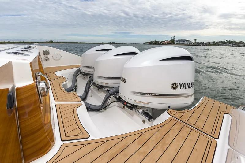 Slide: The Image of 37Pursuit375DC113 - 5899864