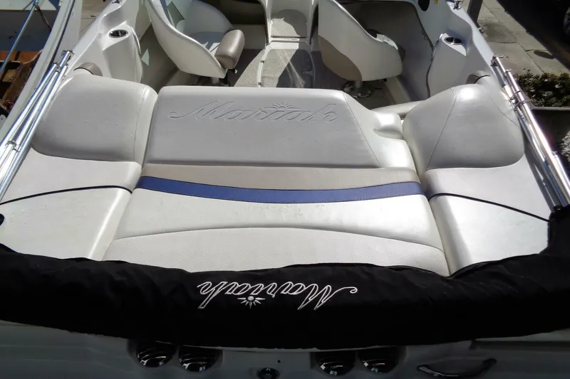 Slide: The Image of Mariah R19.9 2011 - 5875898