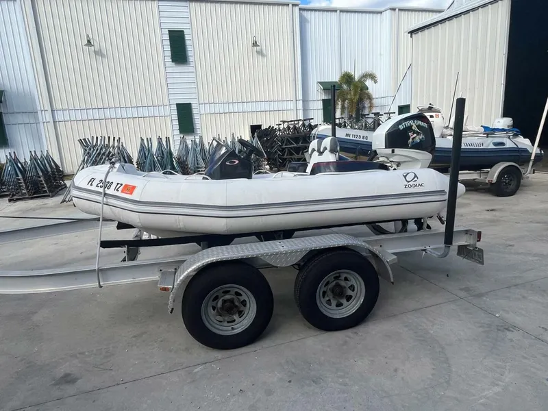 The Image of Zodiac Yachtline 360 2024 - 5900193