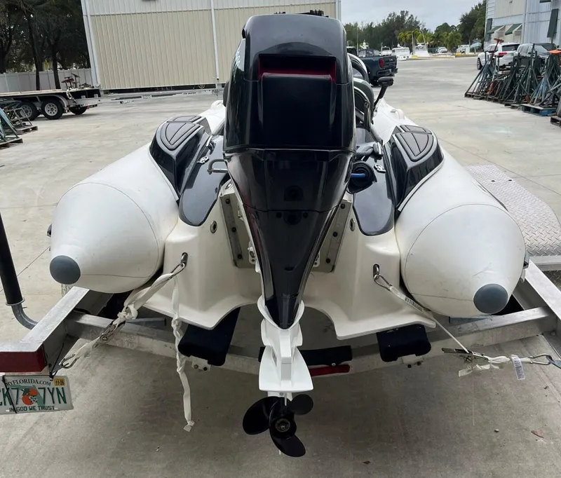 Slide: The Image of Zodiac Yachtline 360 2024 - 5900226