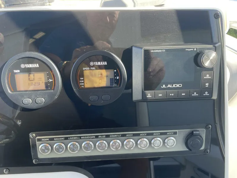 Slide: The Image of Tidewater 220LXF 2017 - 5876154