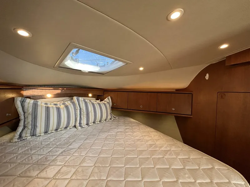 Slide: The Image of Tiara 3900 Sovran 2008 - 5876215