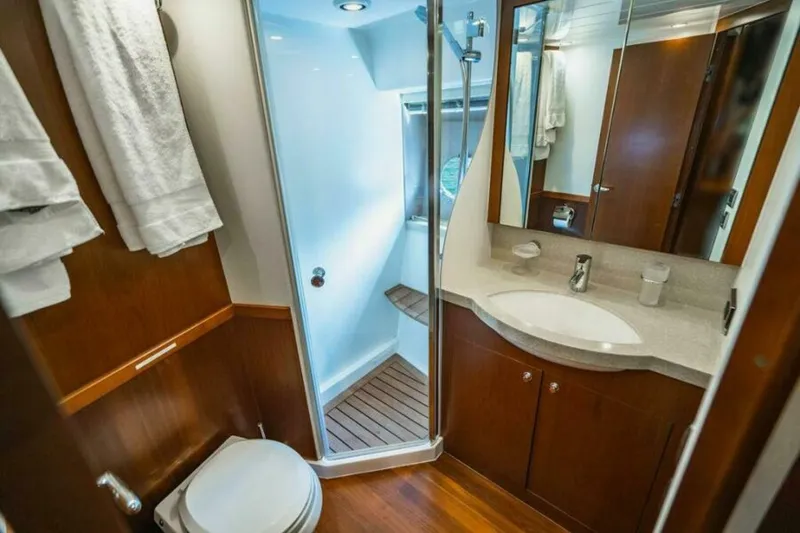 Slide: The Image of Head 2009 Princess/Viking Sport Cruisers 70 Flybridge Empire Sun - 5876269