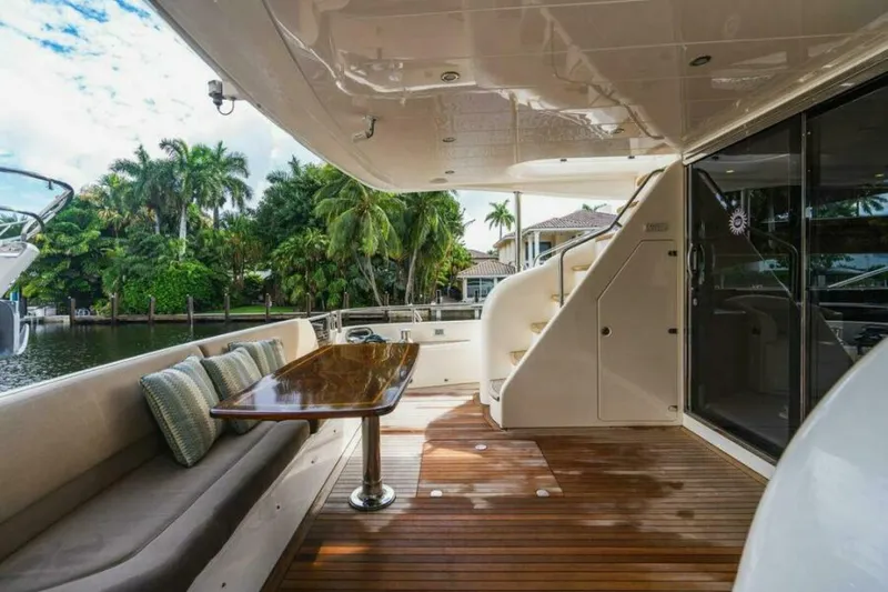 Slide: The Image of Aft Deck 2009 Princess/Viking Sport Cruisers 70 Flybridge Empire Sun - 5876292