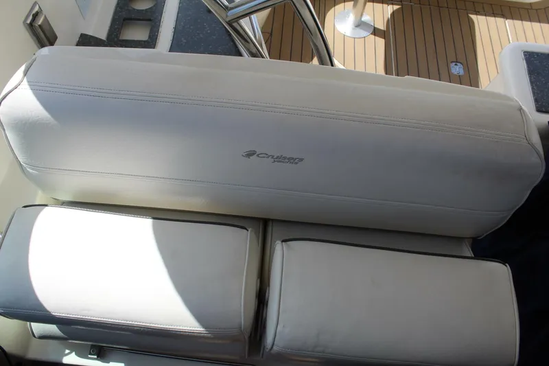 Slide: The Image of Cruisers Yachts 420 Express 2007 - 5876493