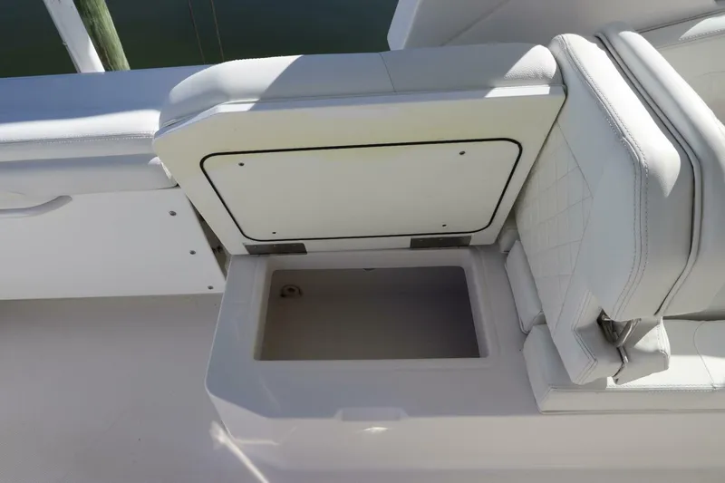 Slide: The Image of Edgewater 262CX Crossover 2021 - 5876740