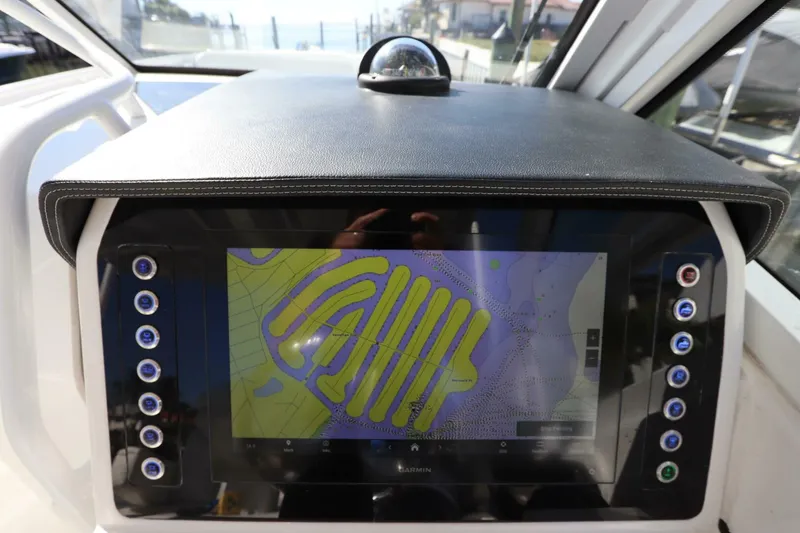 Slide: The Image of Edgewater 262CX Crossover 2021 - 5876750