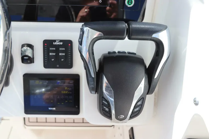 Slide: The Image of Edgewater 262CX Crossover 2021 - 5876751